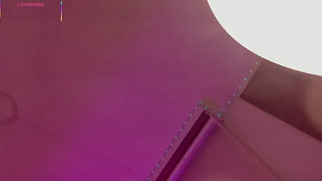 Oriana Guzman online show from February 9, 11:09 pm