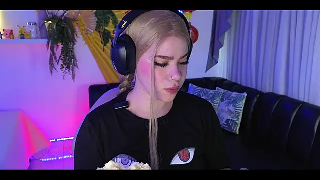 albaismynameX online show from November 18, 12:09 pm