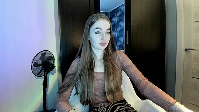 Snapshot of LissaCain chatting on February 25, 7:07 am LissaCain online show from February 25, 7:07 am