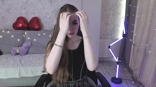 LissaCain online show from April 14, 2:39 am