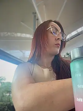 Snapshot of Buttyy_Cherry chatting on May 23, 3:05 pm Buttyy Cherry online show from May 23, 3:05 pm