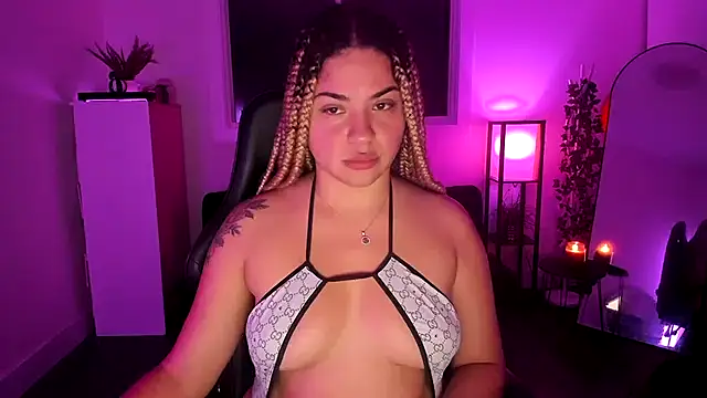 MelSaunders online show from November 6, 3:18 am