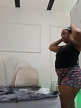 Snapshot of BrianaHazel chatting on July 1, 7:46 pm BrianaHazel online show from July 1, 7:46 pm