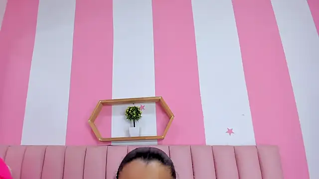 ISABELLA 020 online show from March 19, 12:31 pm