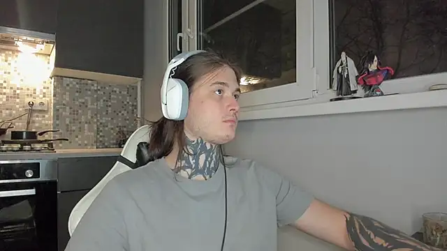  torfin  online show from March 18, 8:04 pm