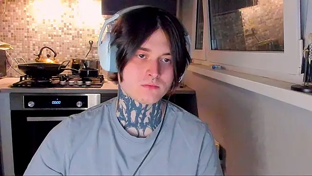  torfin  online show from March 29, 8:53 pm