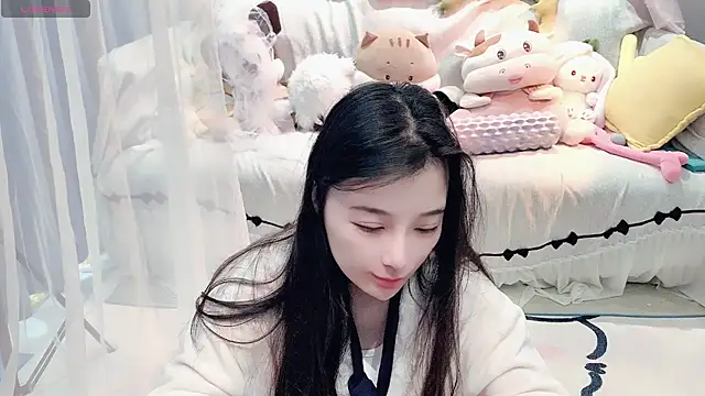 AKiKi711 online show from March 5, 4:52 am