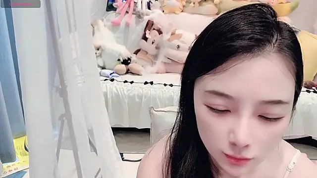 Snapshot of AKiKi711 chatting on July 19, 5:11 am AKiKi711 online show from July 19, 5:11 am