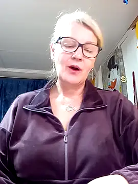 irinamaux online show from April 15, 2:07 am