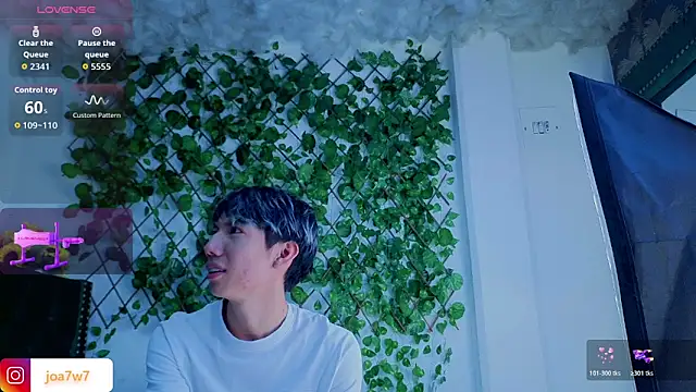 Levii Ackermann online show from November 29, 4:43 pm