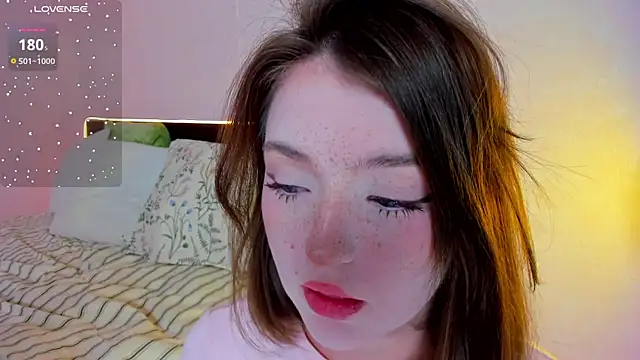 lexxxxxxi online show from April 19, 6:43 pm