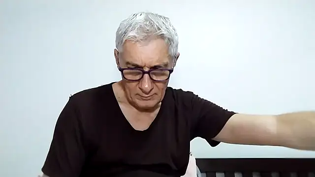 BIGUNCUTHARDCOCK online show from April 6, 2:20 am