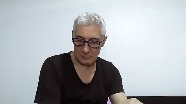 BIGUNCUTHARDCOCK online show from April 12, 2:00 pm