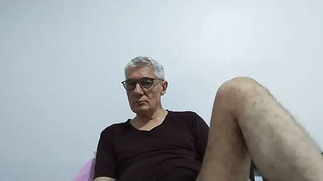 Snapshot of BIGUNCUTHARDCOCK chatting on June 15, 12:13 am BIGUNCUTHARDCOCK online show from June 15, 12:13 am