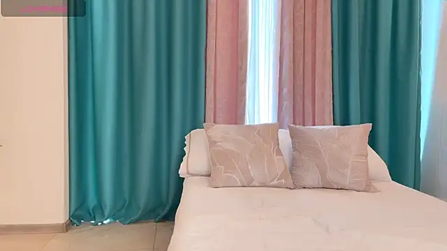 UrGoddessJenny online show from June 12, 12:26 pm