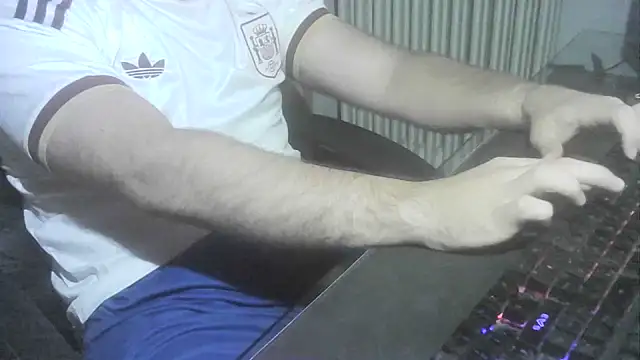 jorge2002- online show from June 25, 11:20 pm