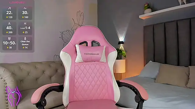 Snapshot of atenea_jones chatting on November 11, 7:47 pm atenea jones online show from November 11, 7:47 pm