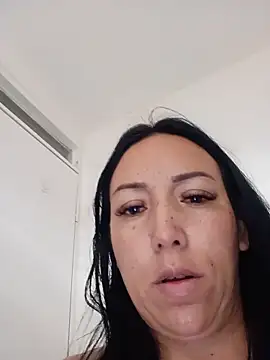 Laura martin  online show from May 21, 12:34 pm