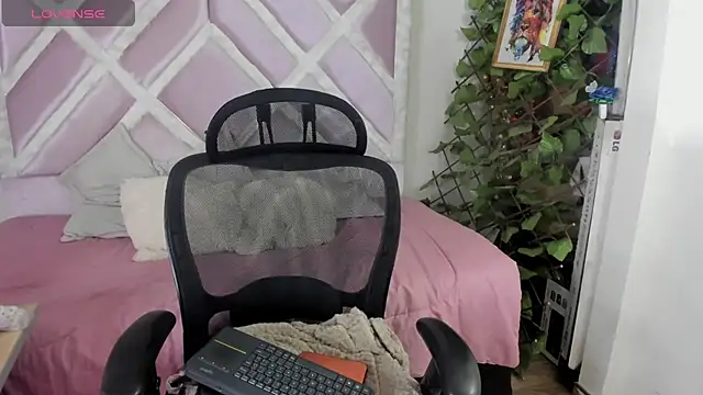 Murieel 69 online show from July 3, 1:39 pm