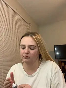cammy2 online show from December 31, 11:39 pm
