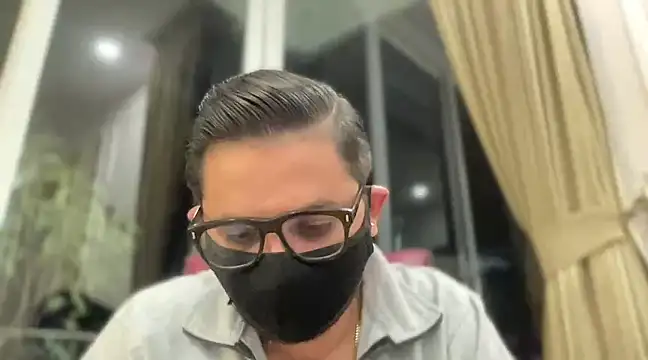 Snapshot of slavekinky001 chatting on February 7, 7:06 pm slavekinky001 online show from February 7, 7:06 pm