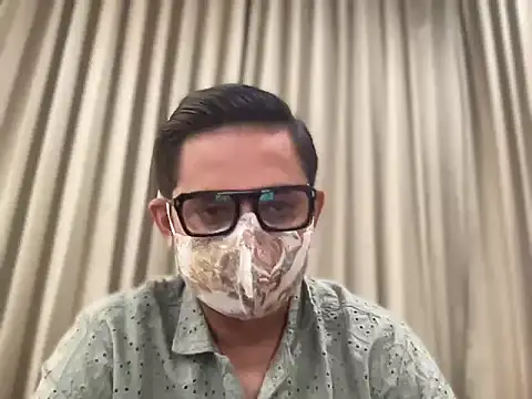 Snapshot of slavekinky001 chatting on April 10, 8:02 pm slavekinky001 online show from April 10, 8:02 pm