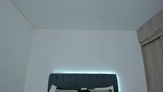 im sarah34 online show from April 11, 12:48 am