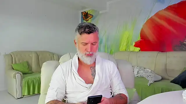 Snapshot of BlowMyXXL chatting on January 6, 6:44 pm BlowMyXXL online show from January 6, 6:44 pm