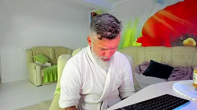 Snapshot of BlowMyXXL chatting on January 8, 7:27 pm BlowMyXXL online show from January 8, 7:27 pm