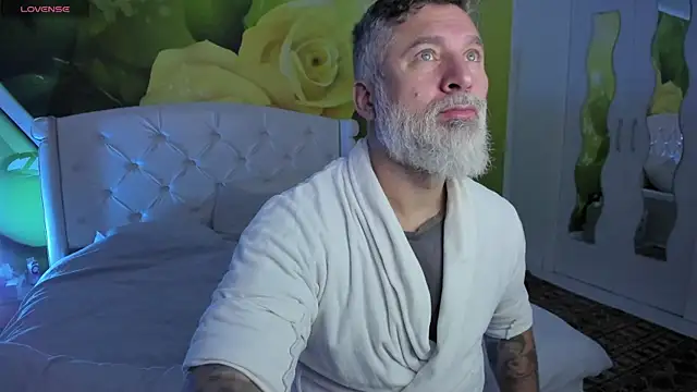 Snapshot of BlowMyXXL chatting on January 11, 8:41 am BlowMyXXL online show from January 11, 8:41 am