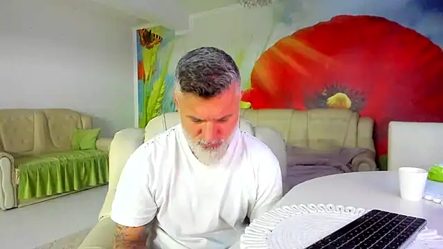 Snapshot of BlowMyXXL chatting on January 16, 10:47 pm BlowMyXXL online show from January 16, 10:47 pm