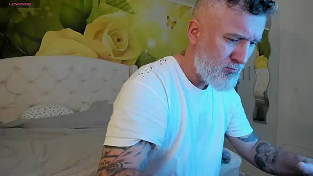 Snapshot of BlowMyXXL chatting on February 26, 9:08 am BlowMyXXL online show from February 26, 9:08 am