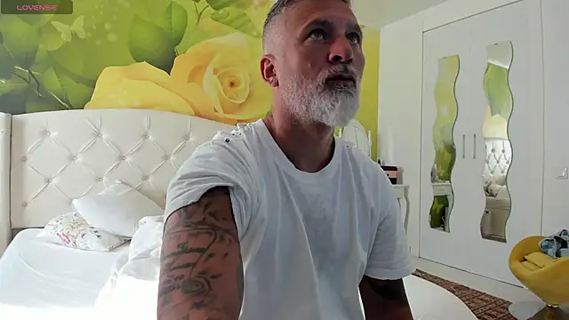 BlowMyXXL online show from May 11, 5:57 am