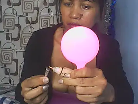 Snapshot of nene_belle chatting on March 24, 6:07 am nene belle online show from March 24, 6:07 am