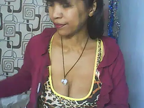 Snapshot of nene_belle chatting on June 25, 6:51 am nene belle online show from June 25, 6:51 am