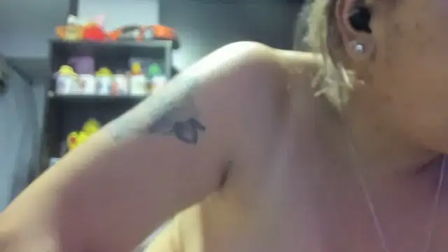 katty squirt08 online show from April 8, 3:01 pm