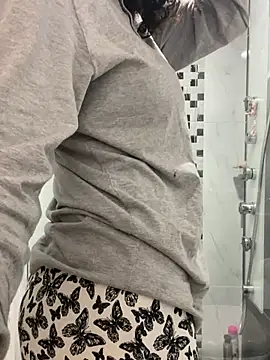 Snapshot of thaliacollins chatting on January 31, 10:19 pm thaliacollins online show from January 31, 10:19 pm