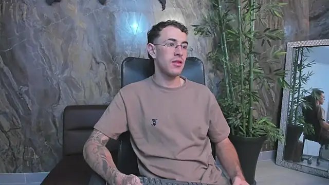 CodyWalkerR online show from April 16, 11:51 pm