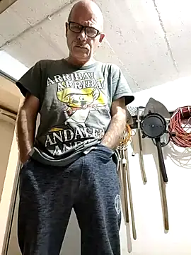 bottomhairy online show from February 27, 8:42 pm