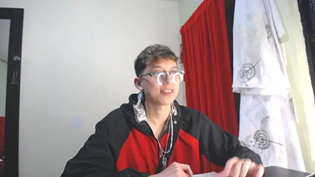  Thomas hot  online show from January 10, 11:08 pm