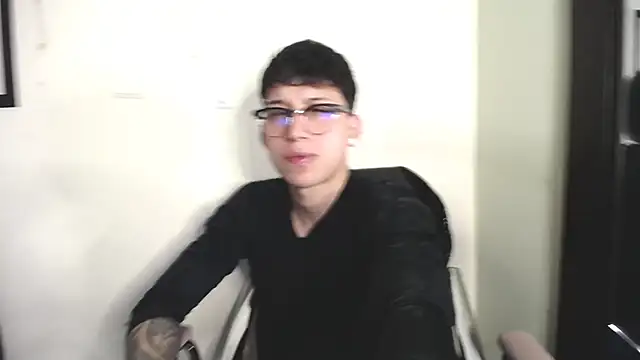  Thomas hot  online show from November 26, 4:13 am