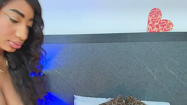 charlottebrowns  online show from February 28, 12:42 pm