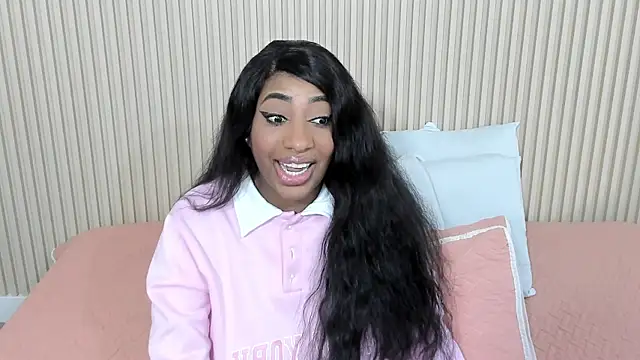 charlottebrowns  online show from November 22, 12:15 pm