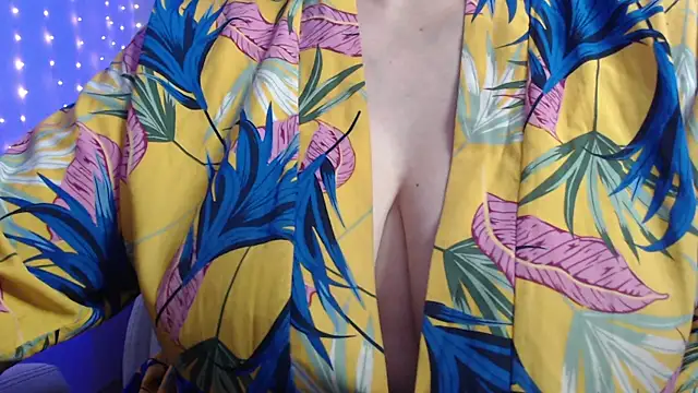 missdaniels online show from January 22, 11:21 pm