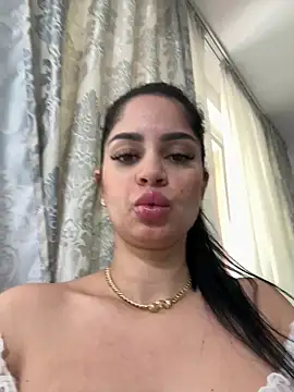  adelle online show from April 16, 10:49 am