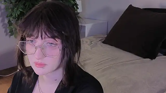 ELLIEJAY online show from November 8, 5:29 am