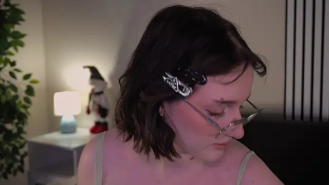 ELLIEJAY online show from November 29, 5:32 am