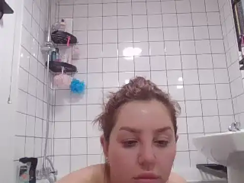 magical mia online show from February 5, 9:57 am