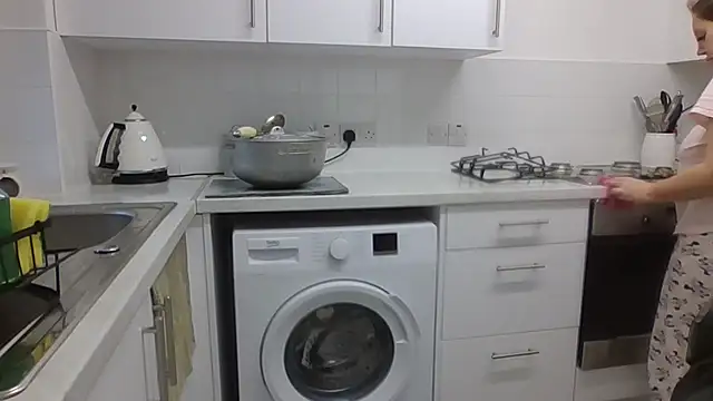 magical mia online show from February 16, 11:38 am