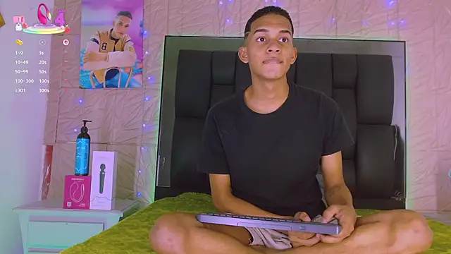 dilan alfonzo online show from December 4, 8:39 pm